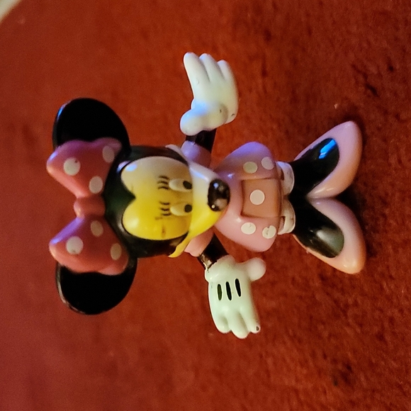 Set of 3 Mini Minnie Mouse Figurines. - Picture 2 of 6